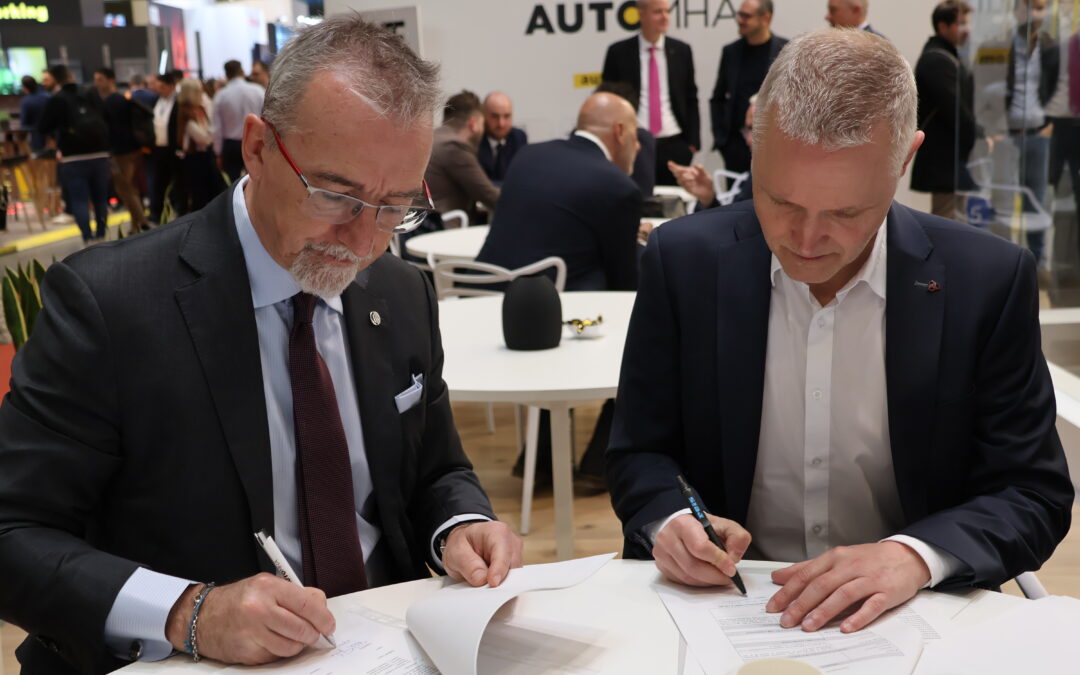 Comau and Reis Robotics sign a cooperation agreement